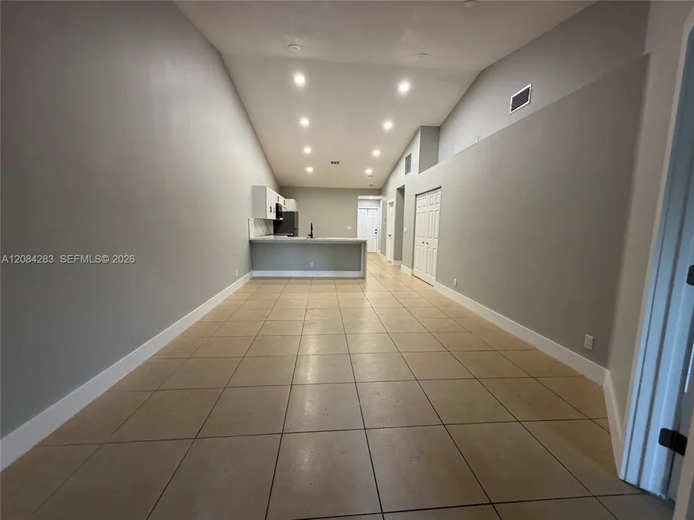11085 NW 38th Pl Sunrise, FL 33351