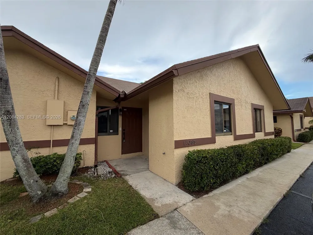 11085 NW 38th Pl Sunrise, FL 33351