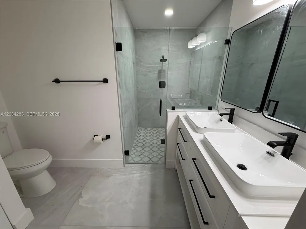 11085 NW 38th Pl Sunrise, FL 33351