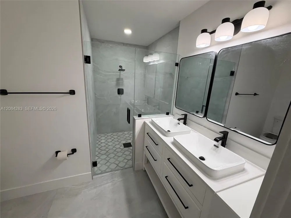 11085 NW 38th Pl Sunrise, FL 33351