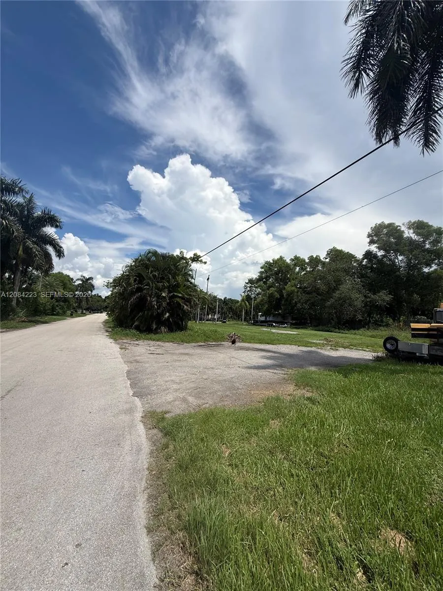 208 SW 208th Ln Southwest Ranches, FL 33332