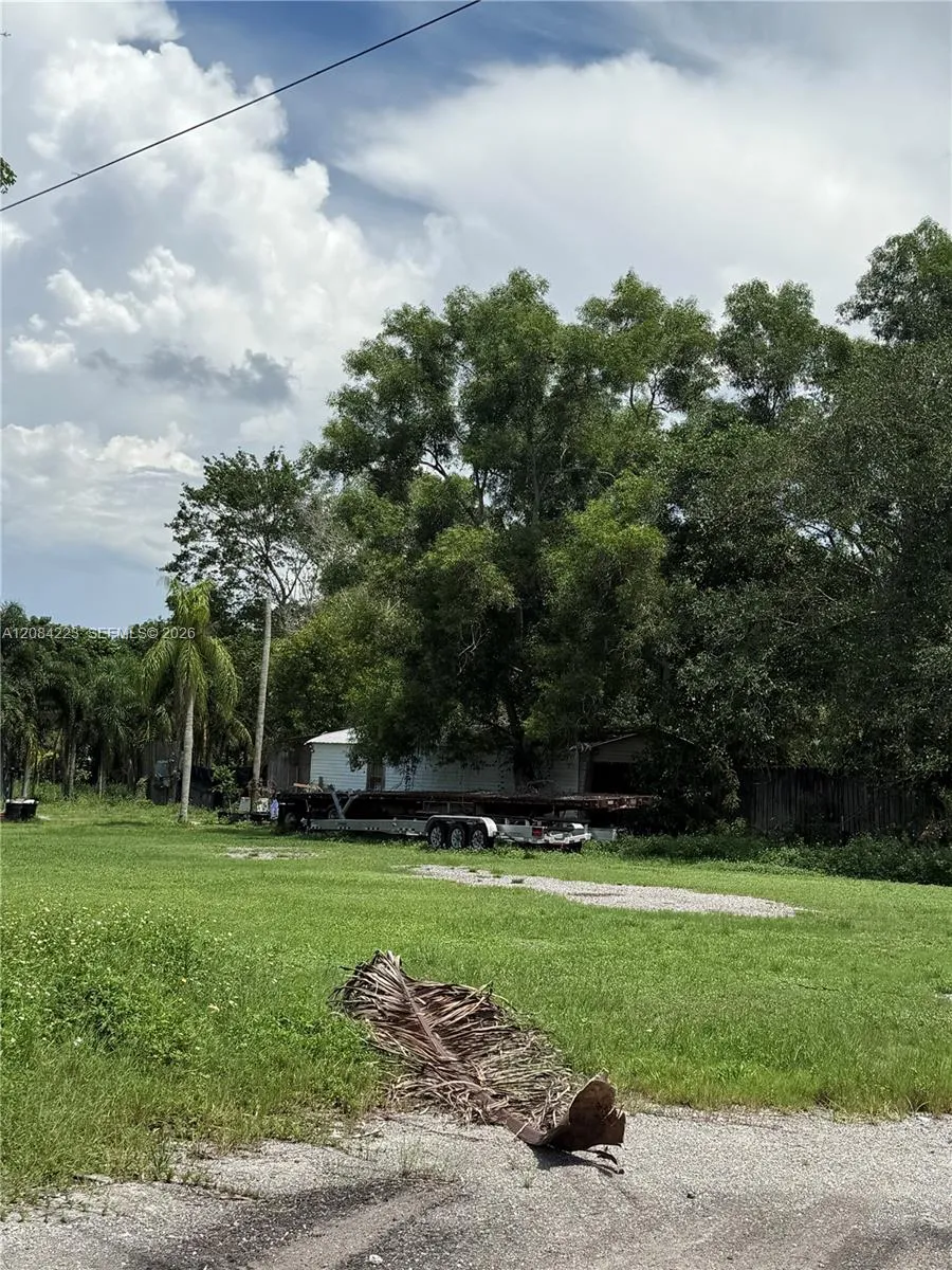 208 SW 208th Ln Southwest Ranches, FL 33332