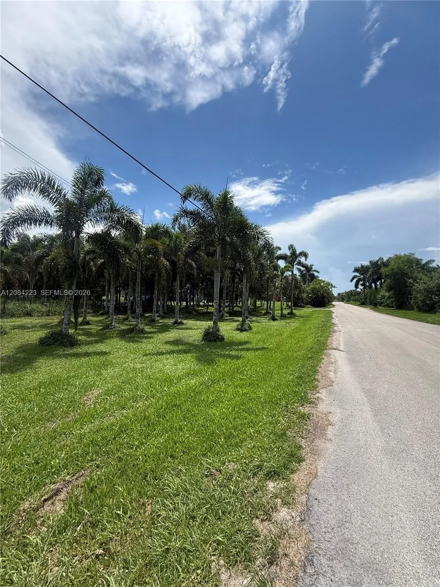 208 SW 208th Ln Southwest Ranches, FL 33332