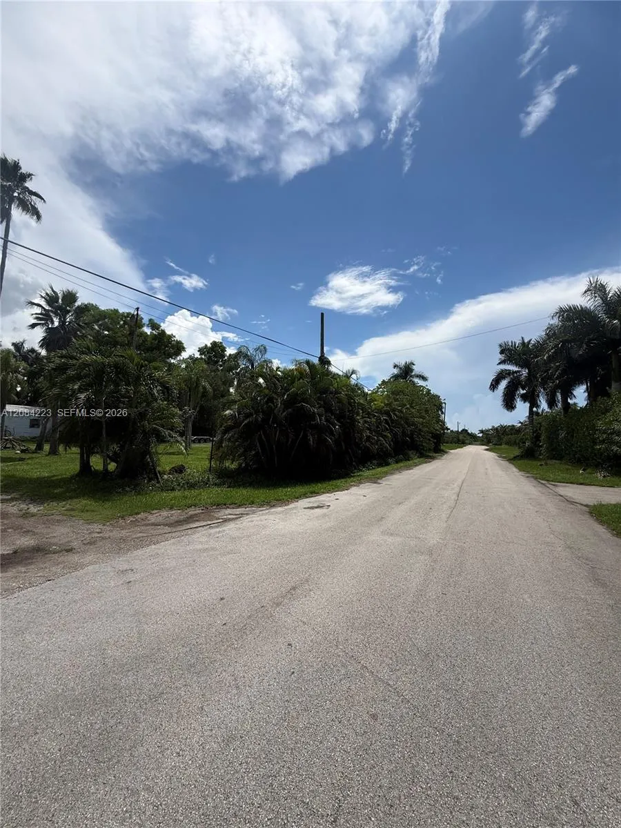 208 SW 208th Ln Southwest Ranches, FL 33332