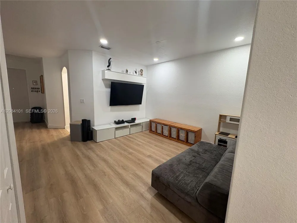 8108 NW 108th Ct Doral, FL 33178