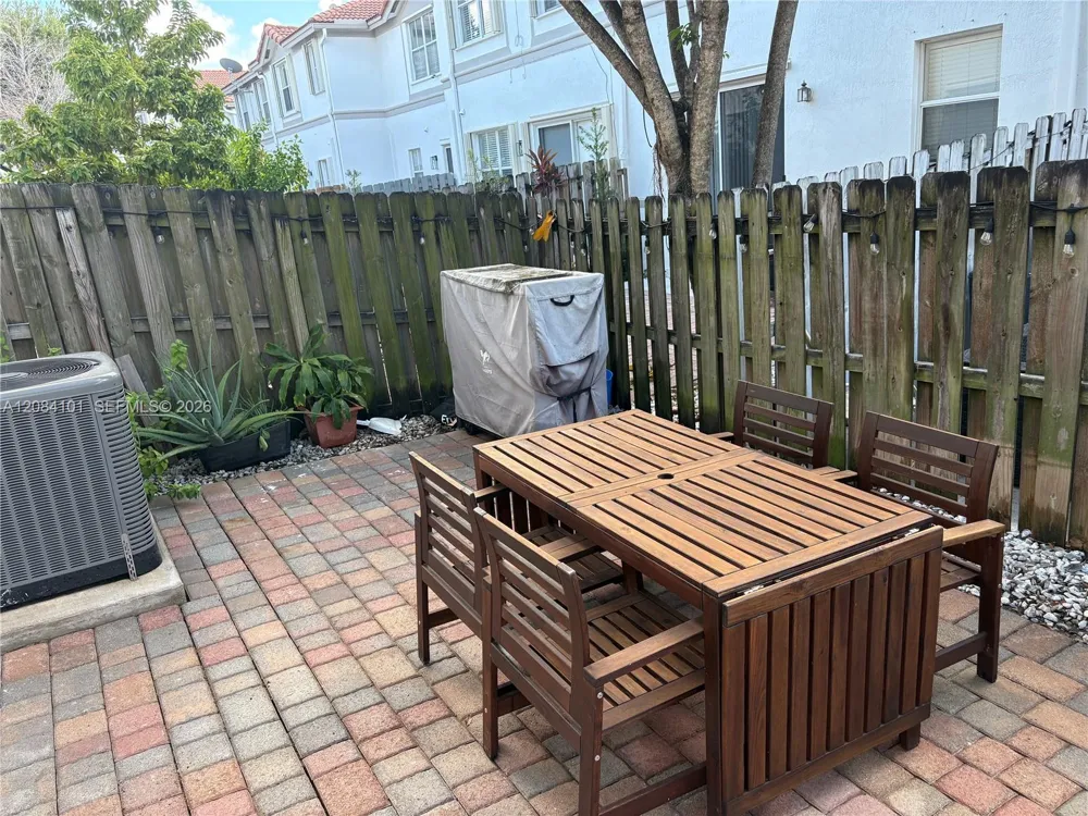 8108 NW 108th Ct Doral, FL 33178