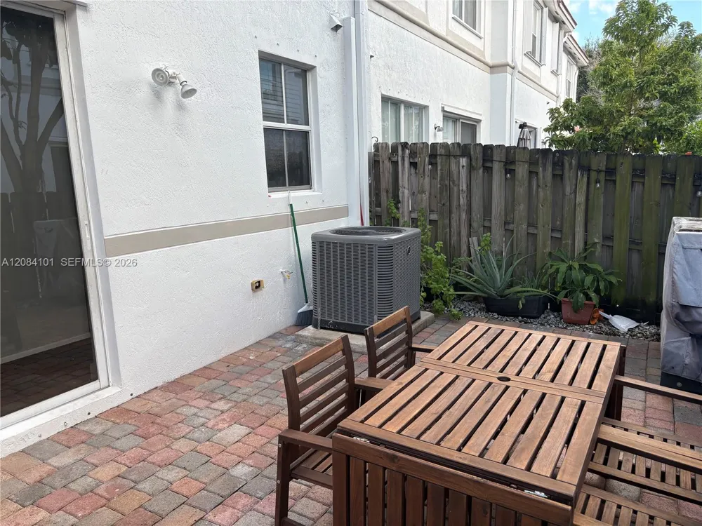 8108 NW 108th Ct Doral, FL 33178