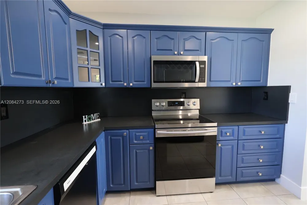 3610 SW 106th Ave Miami, FL 33165