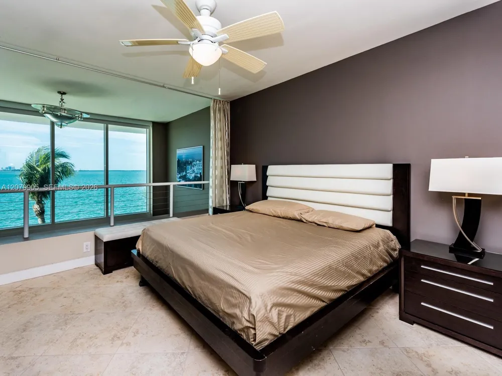 2000 Bay Dr #208 Miami Beach, FL 33141