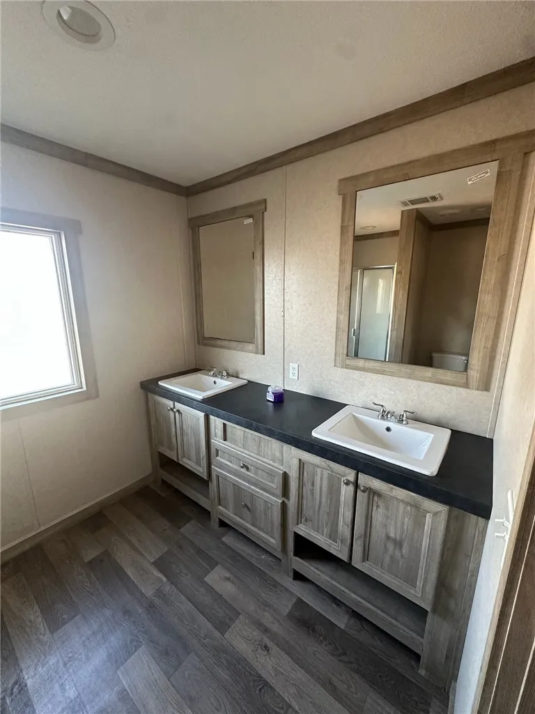 5094 Amber Street Bishop, TX 78343