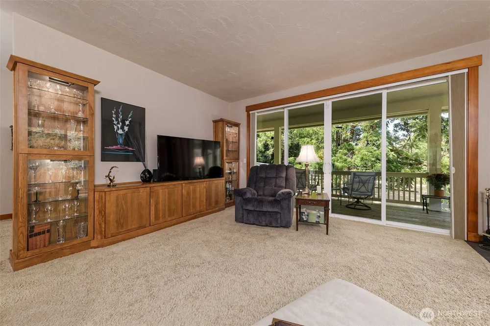 1010 SE Binns Swiger Loop Road Shelton, WA 98584
