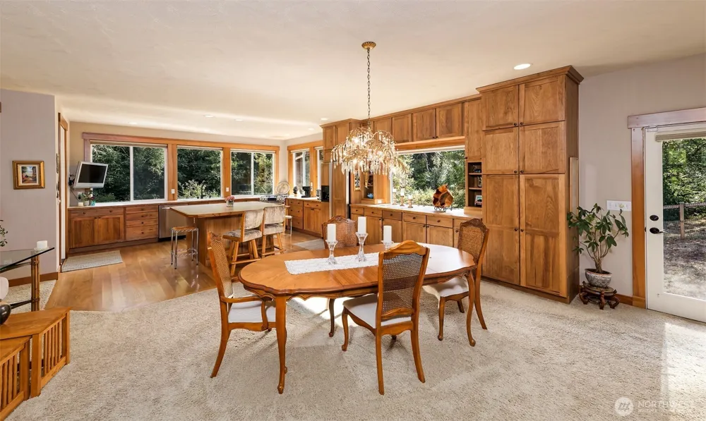 1010 SE Binns Swiger Loop Road Shelton, WA 98584