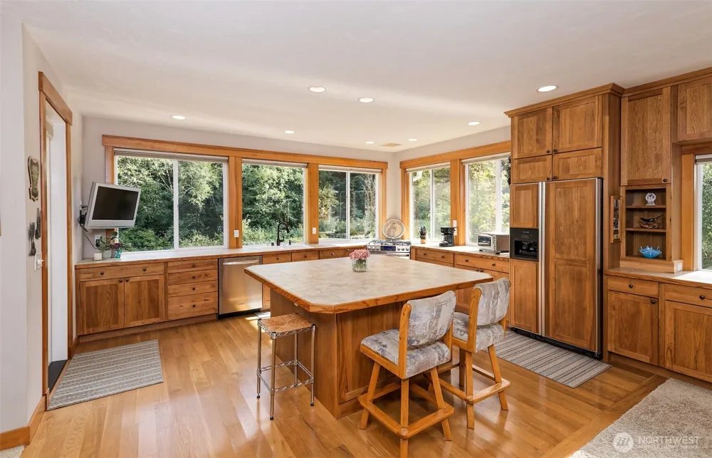 1010 SE Binns Swiger Loop Road Shelton, WA 98584