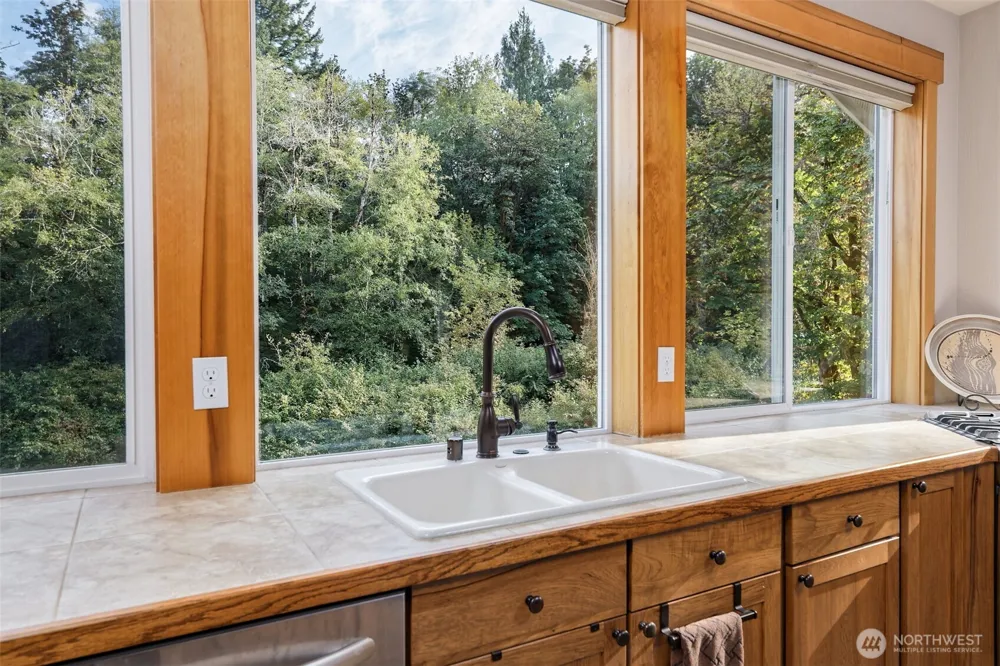 1010 SE Binns Swiger Loop Road Shelton, WA 98584