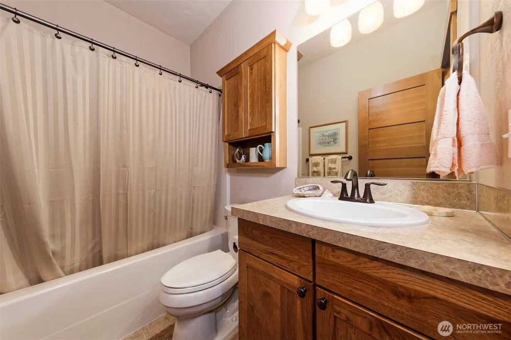 1010 SE Binns Swiger Loop Road Shelton, WA 98584