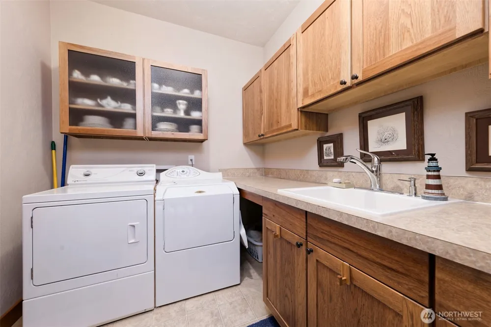 1010 SE Binns Swiger Loop Road Shelton, WA 98584