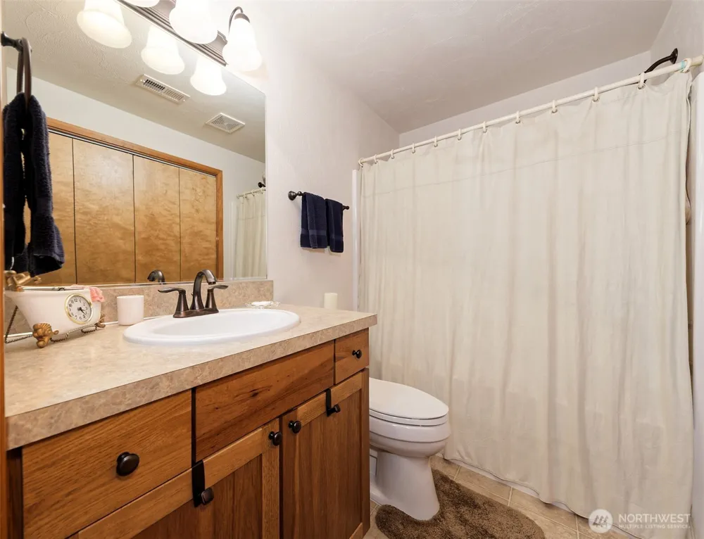 1010 SE Binns Swiger Loop Road Shelton, WA 98584
