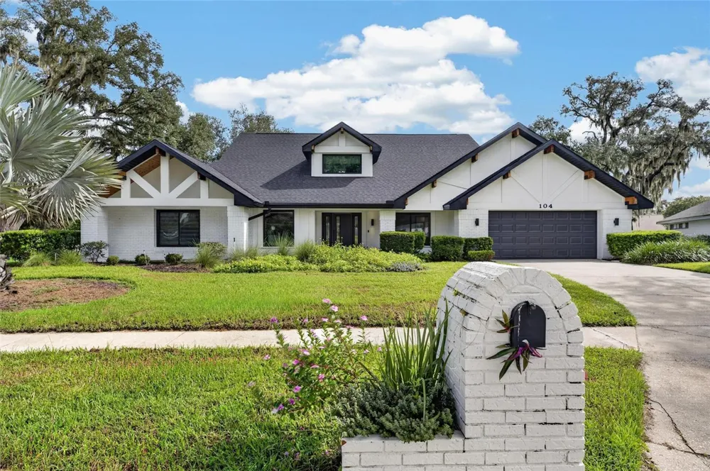 104 BARRINGTON DRIVE Brandon, FL 33511