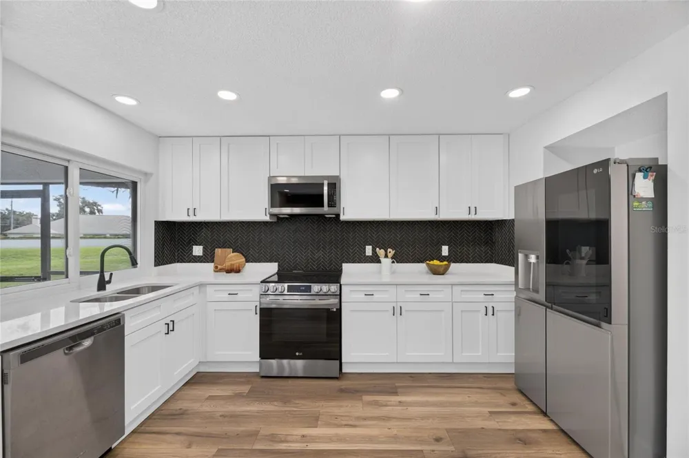 104 BARRINGTON DRIVE Brandon, FL 33511