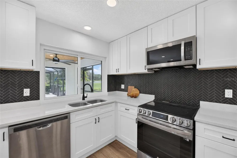104 BARRINGTON DRIVE Brandon, FL 33511