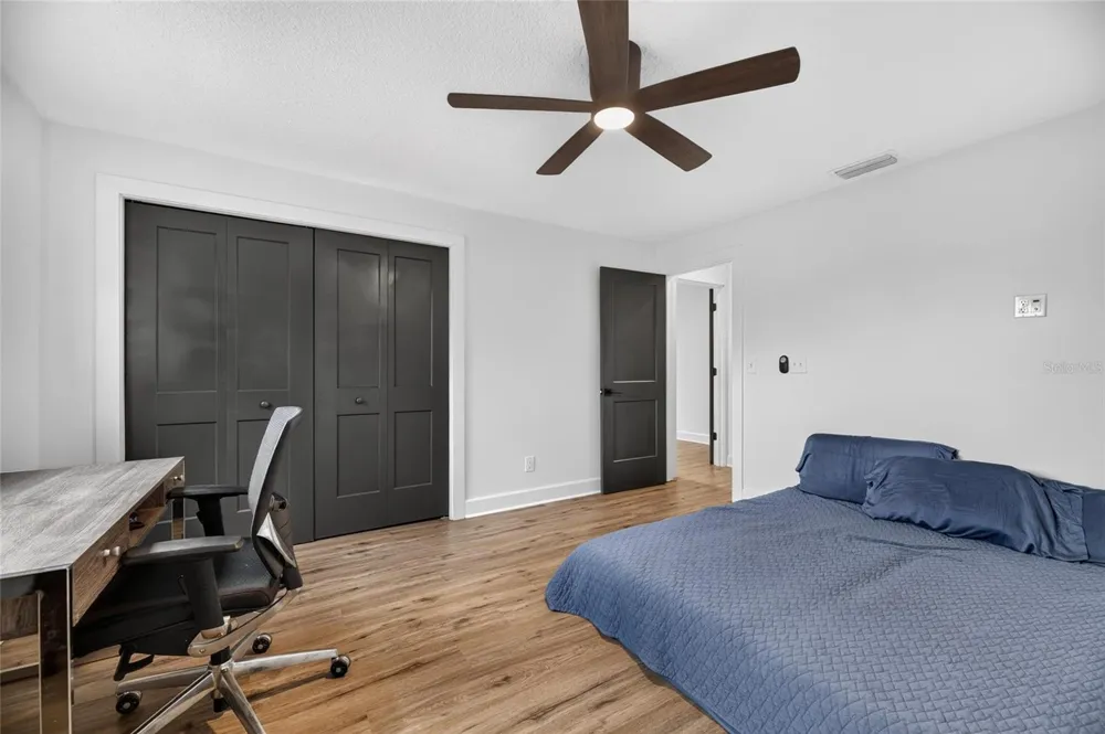 104 BARRINGTON DRIVE Brandon, FL 33511