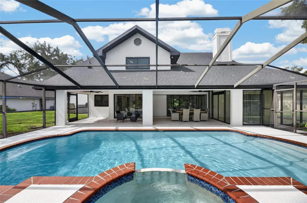 104 BARRINGTON DRIVE Brandon, FL 33511
