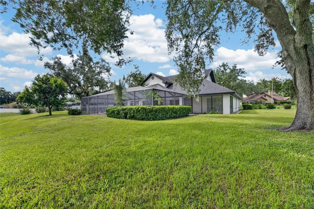 104 BARRINGTON DRIVE Brandon, FL 33511
