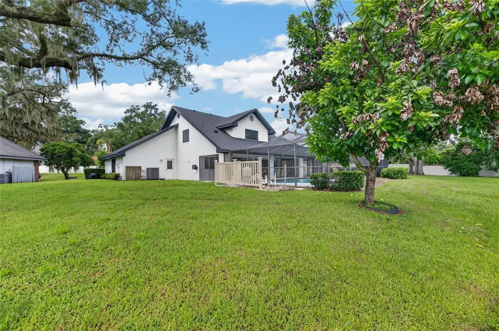 104 BARRINGTON DRIVE Brandon, FL 33511