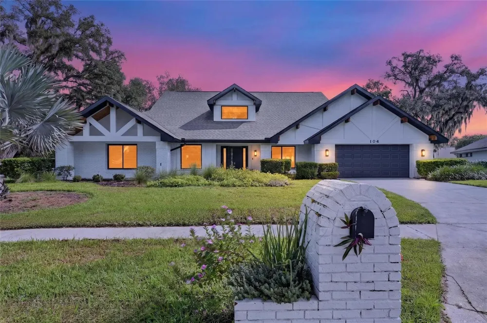 104 BARRINGTON DRIVE Brandon, FL 33511