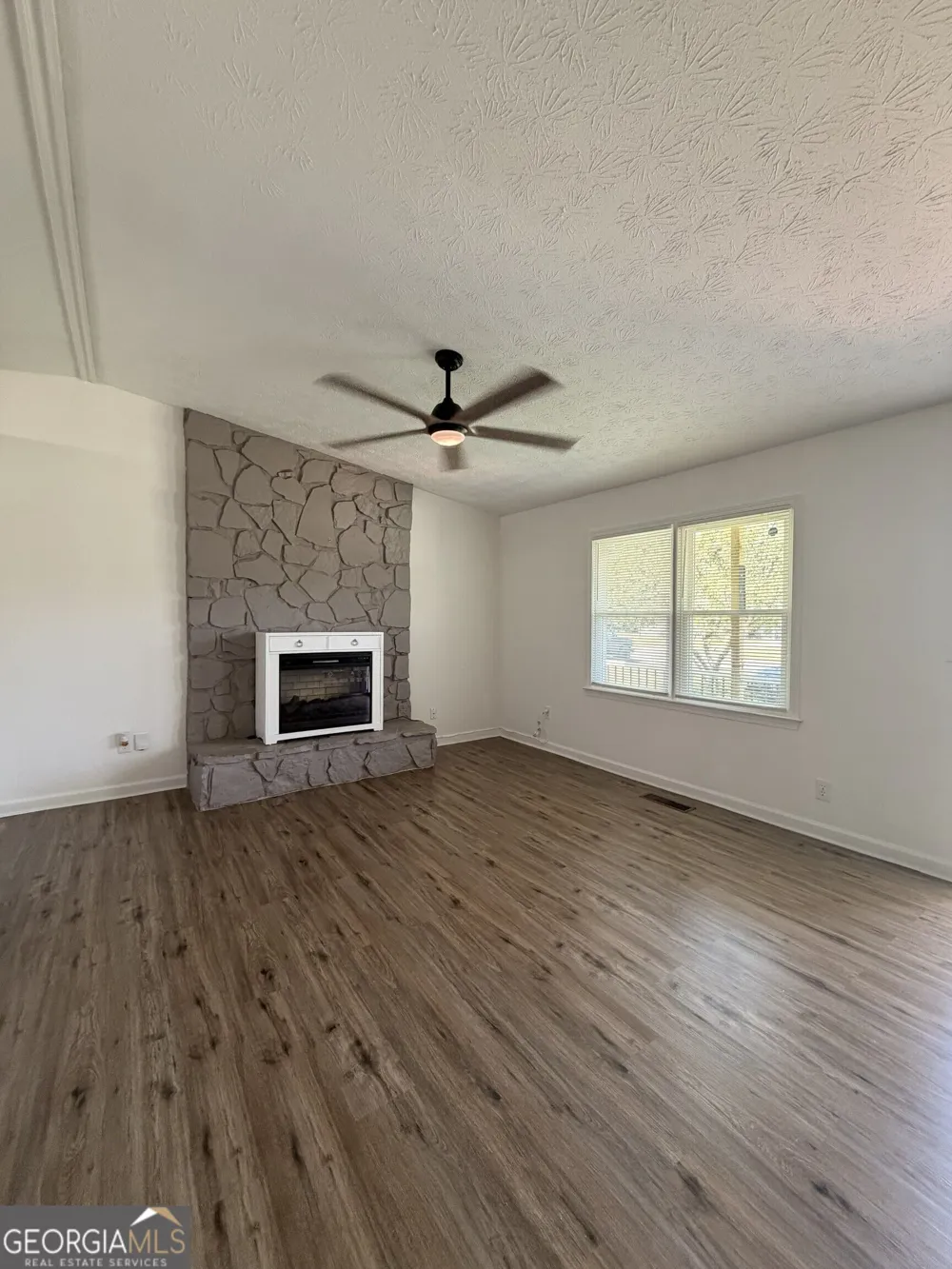 640 Valerie CIR Hiram, GA 30141