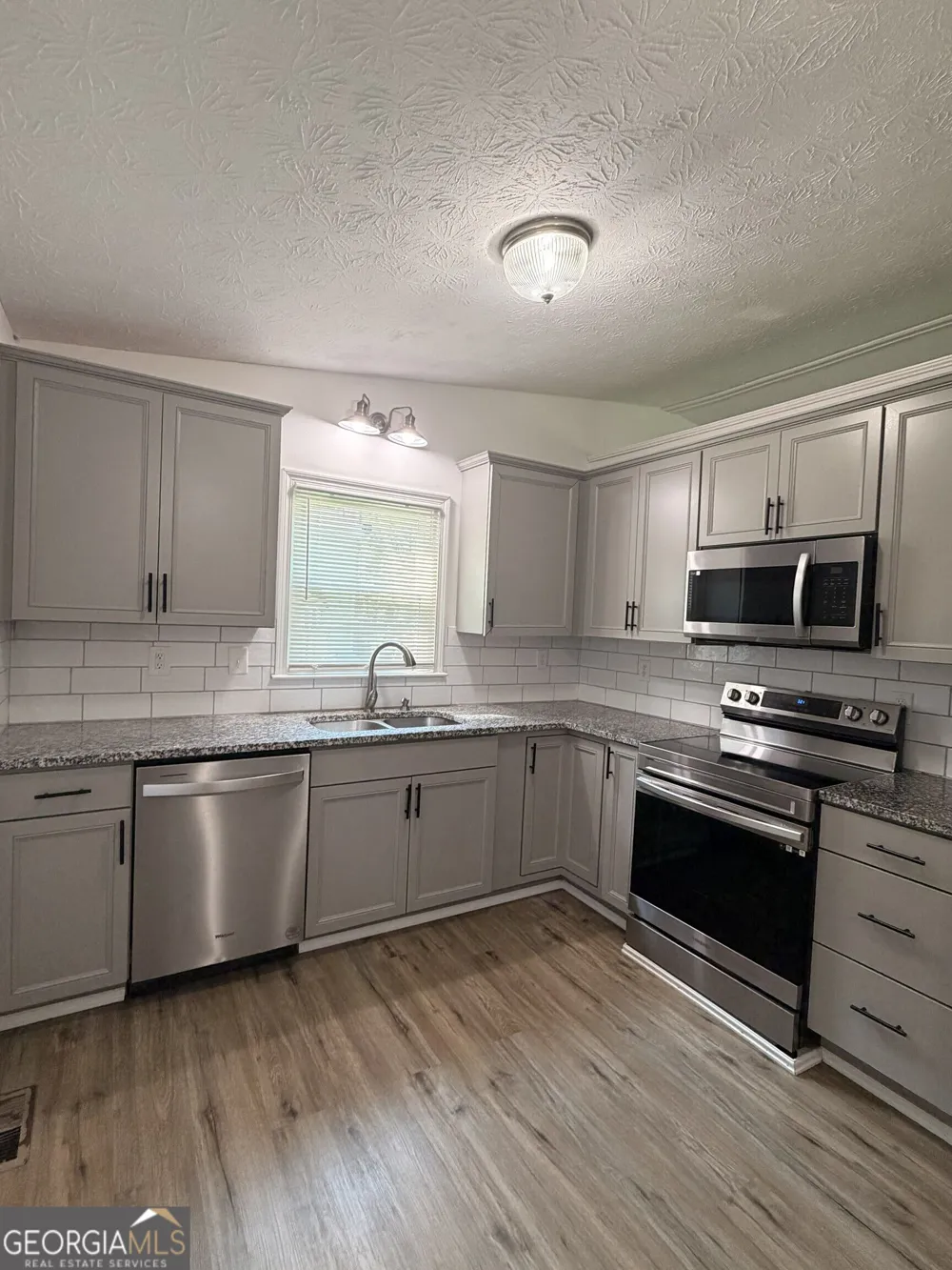 640 Valerie CIR Hiram, GA 30141