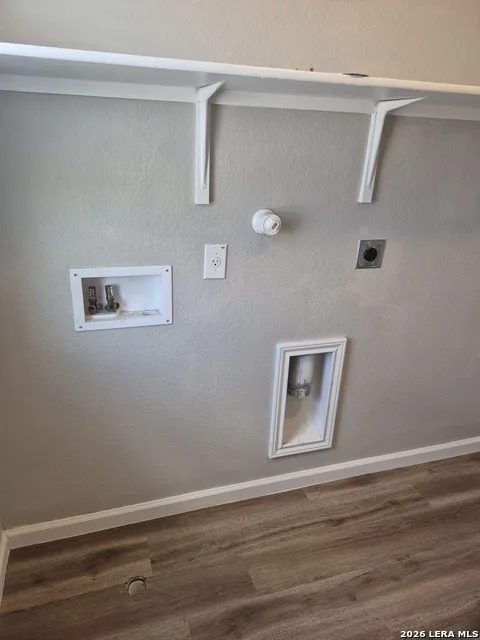 1323 Hawk Ct San Antonio, TX 78245