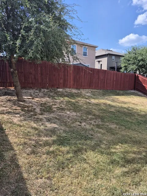 1323 Hawk Ct San Antonio, TX 78245