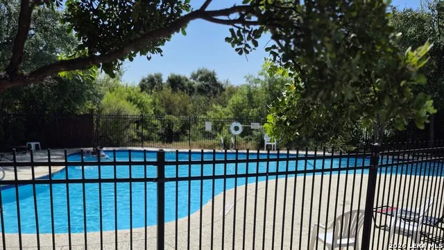 1323 Hawk Ct San Antonio, TX 78245