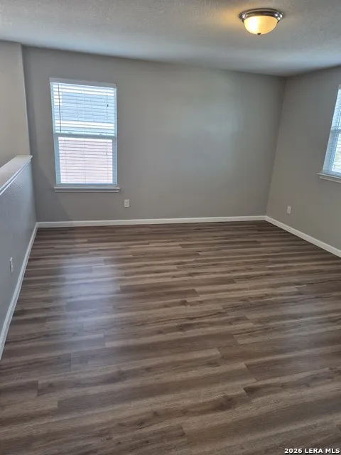 1323 Hawk Ct San Antonio, TX 78245