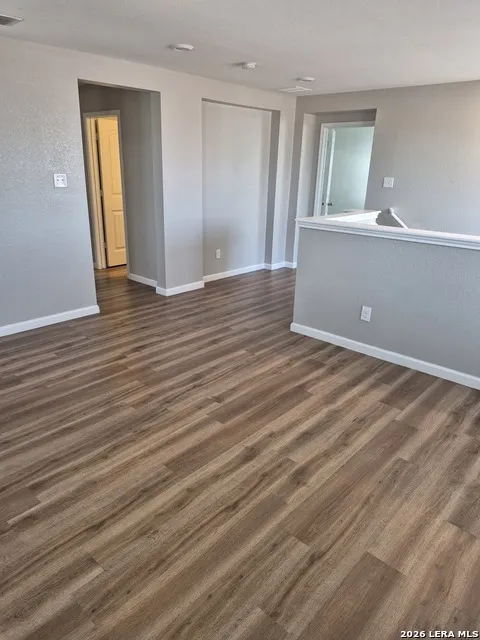 1323 Hawk Ct San Antonio, TX 78245