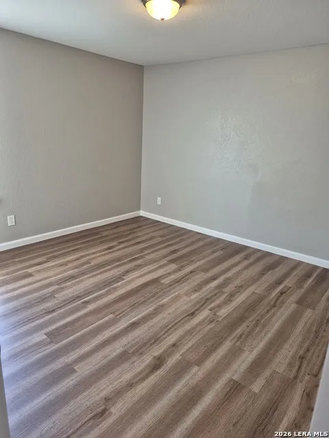 1323 Hawk Ct San Antonio, TX 78245