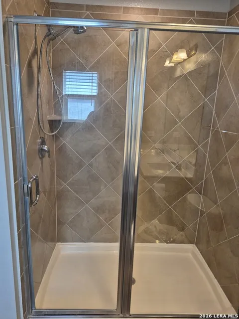 1323 Hawk Ct San Antonio, TX 78245