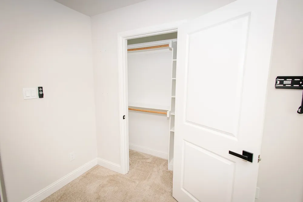 104 S Hawthorne Street Granbury, TX 76048