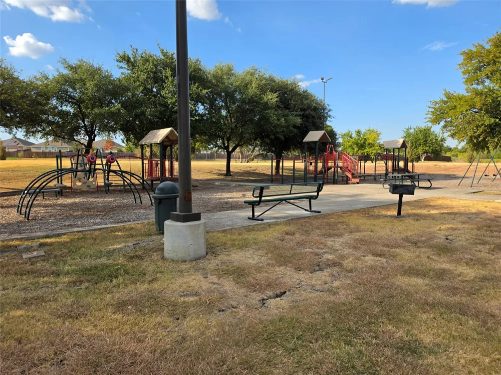 9420 Dumfries Drive Dallas, TX 75227
