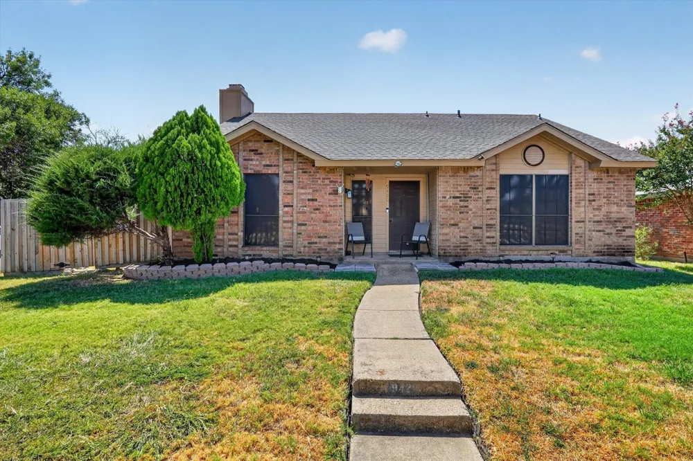 9420 Dumfries Drive Dallas, TX 75227