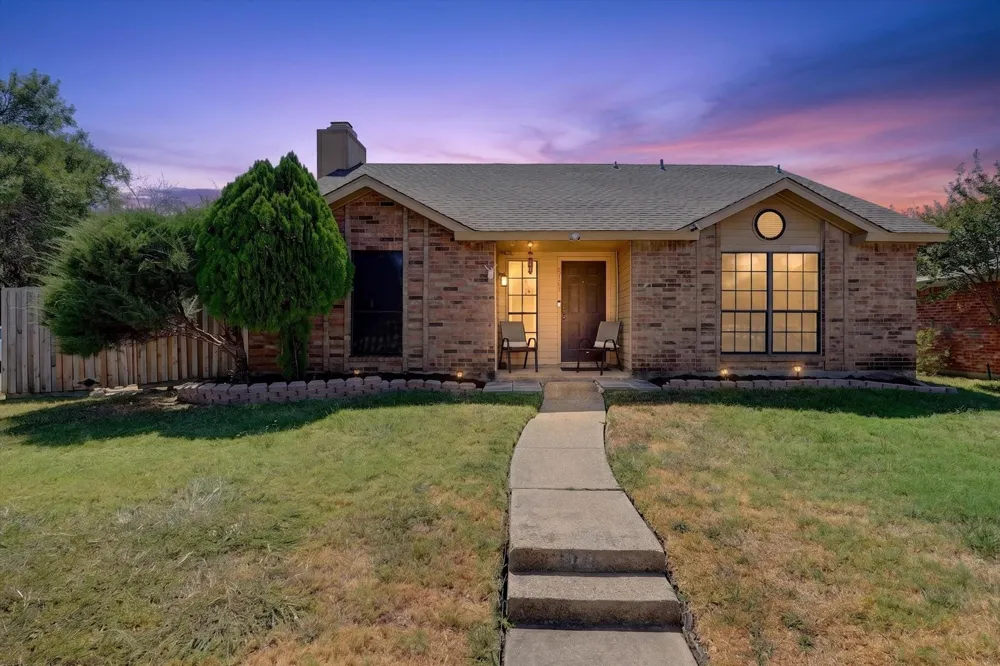 9420 Dumfries Drive Dallas, TX 75227