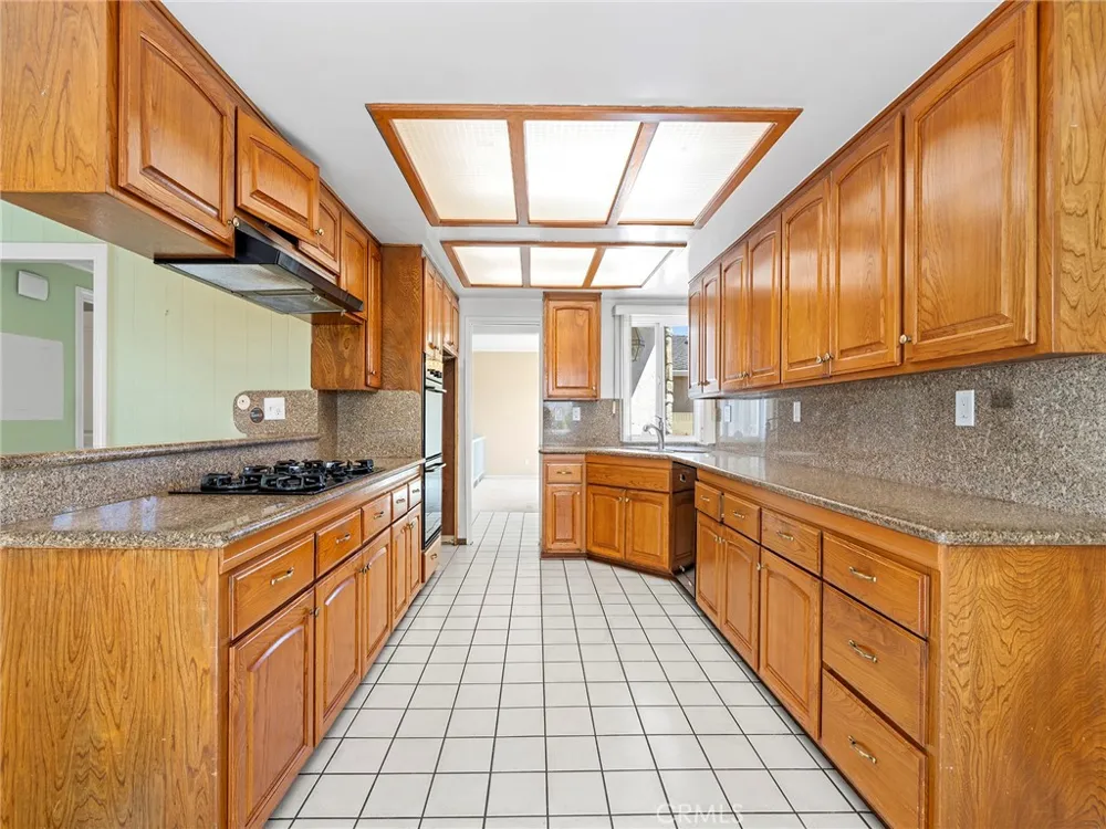 2315 W 230th Place Torrance, CA 90501