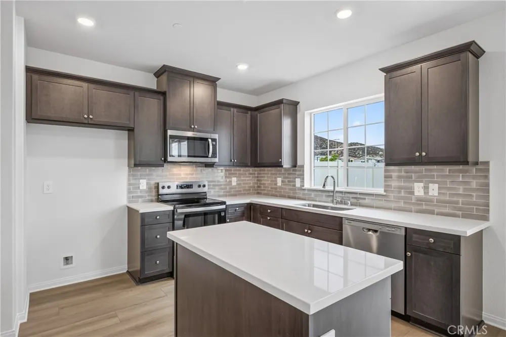27071 Kodiak Court Menifee, CA 92585