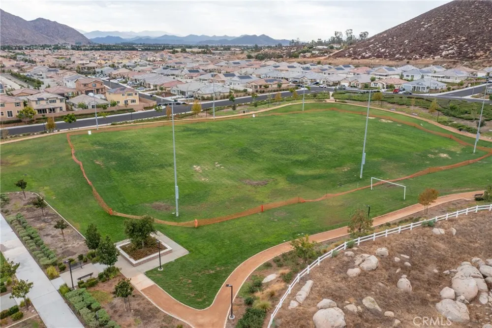 27071 Kodiak Court Menifee, CA 92585