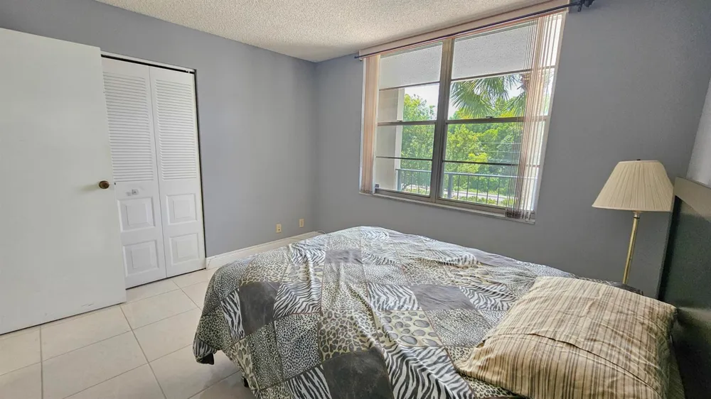 2650 NW 49th Avenue #318 Lauderdale Lakes, FL 33313
