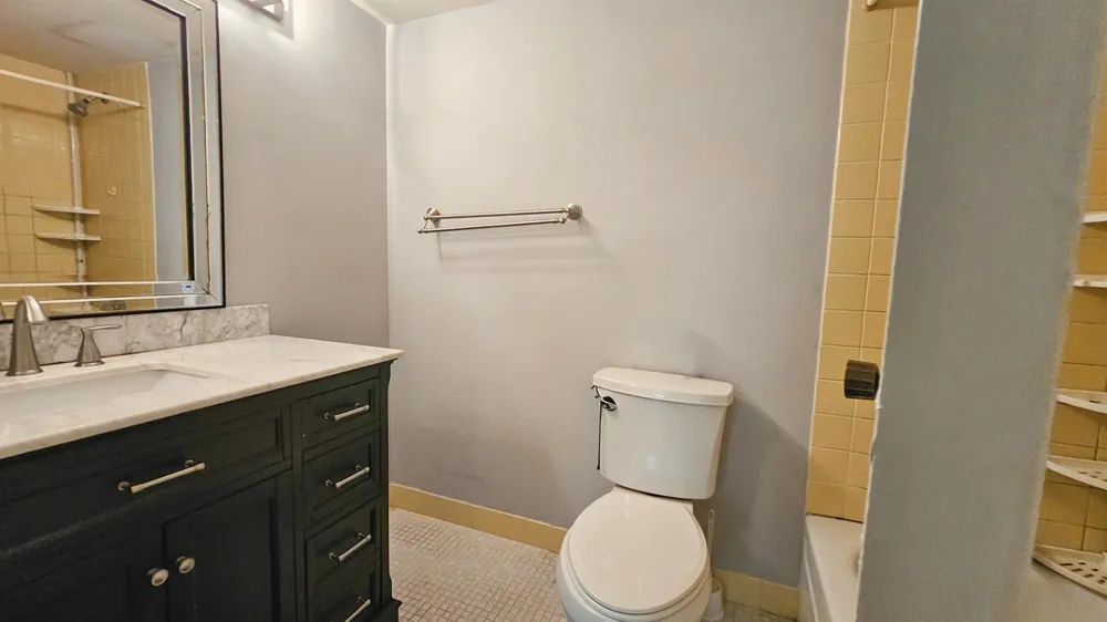 2650 NW 49th Avenue #318 Lauderdale Lakes, FL 33313