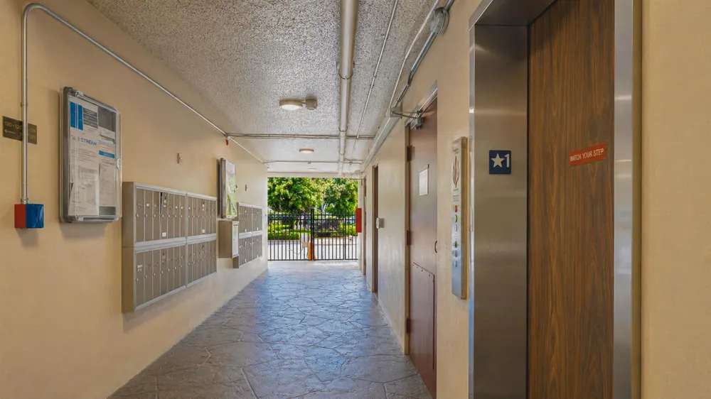 2650 NW 49th Avenue #318 Lauderdale Lakes, FL 33313
