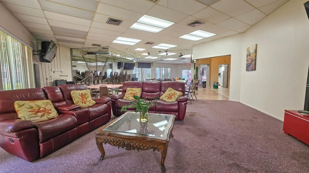 2650 NW 49th Avenue #318 Lauderdale Lakes, FL 33313