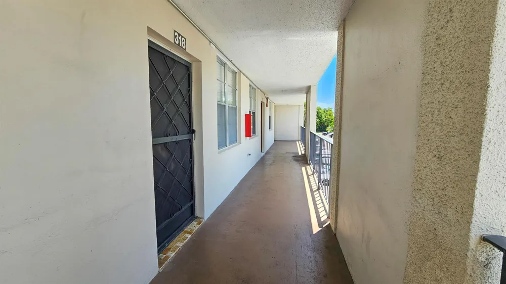 2650 NW 49th Avenue #318 Lauderdale Lakes, FL 33313